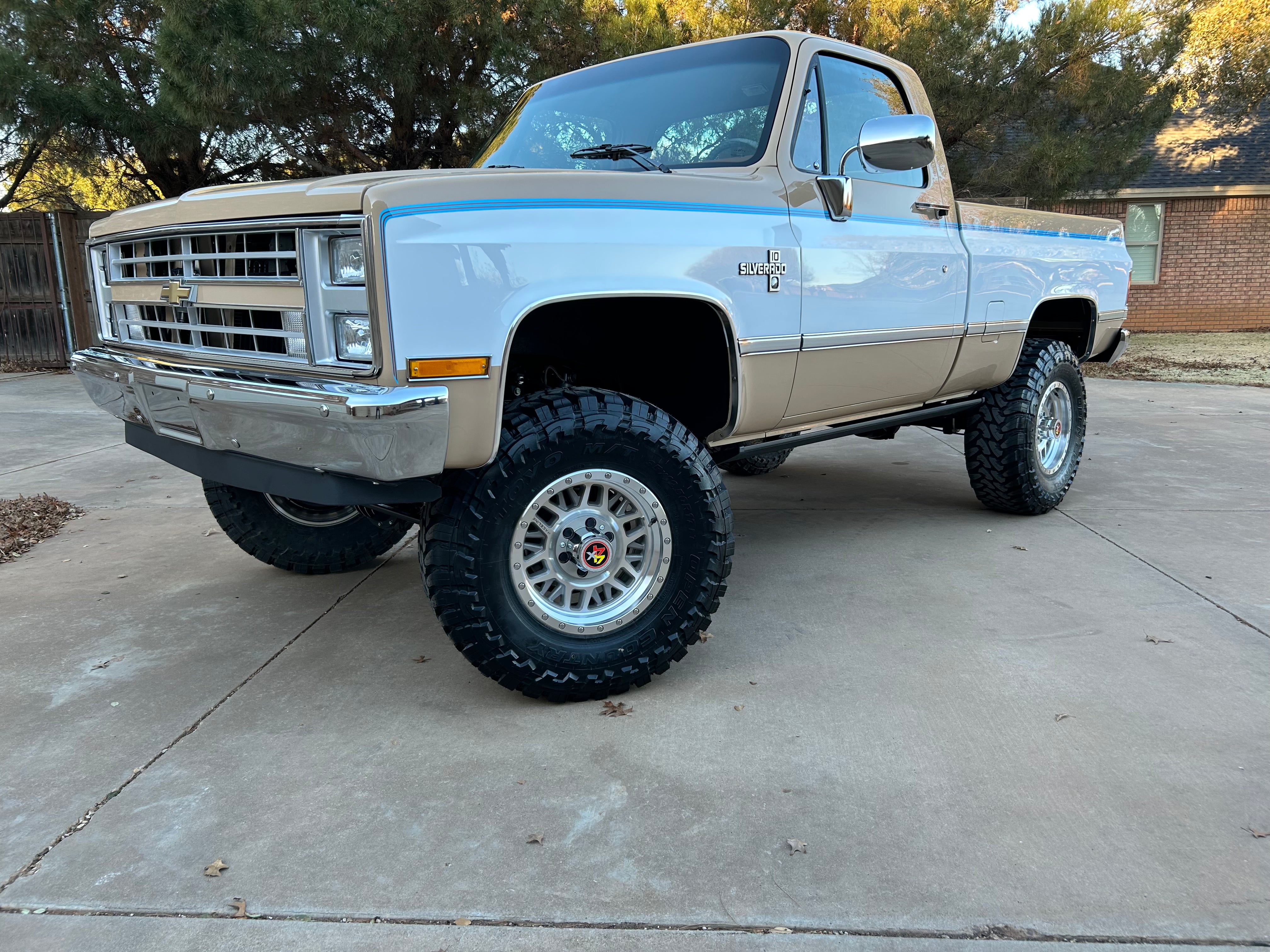 1973-86 Squarebody Truck DOT Flush Mount Rubber Less Glass. Made in America.