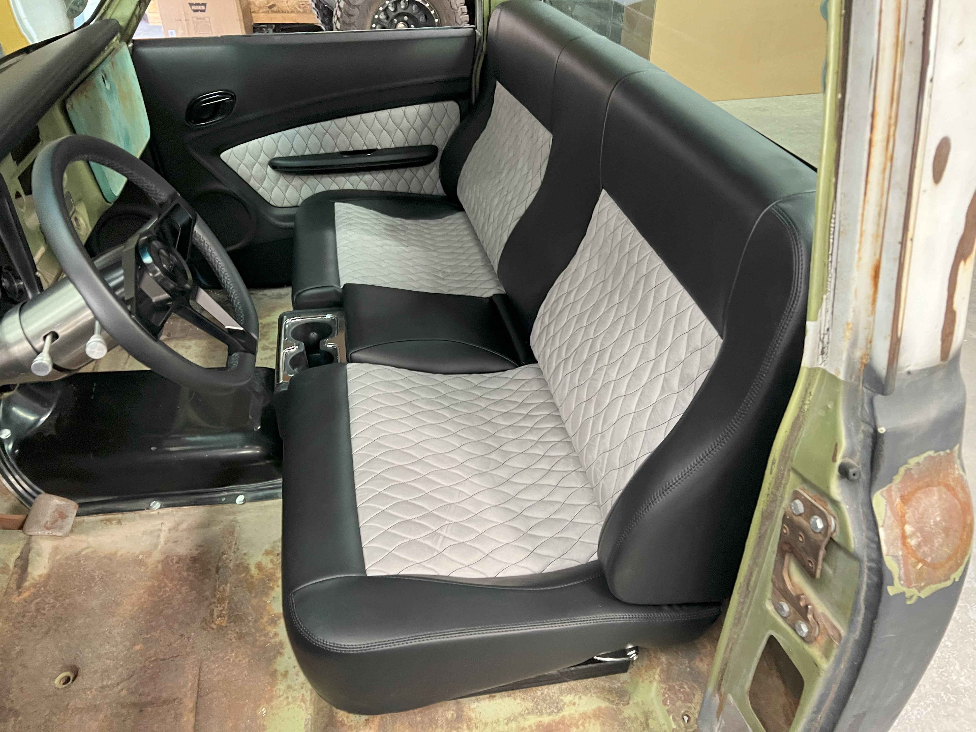 FESLER USA Custom Bench Seat with Built in Custom Center Consoles SHIP TRUCK FREIGHT